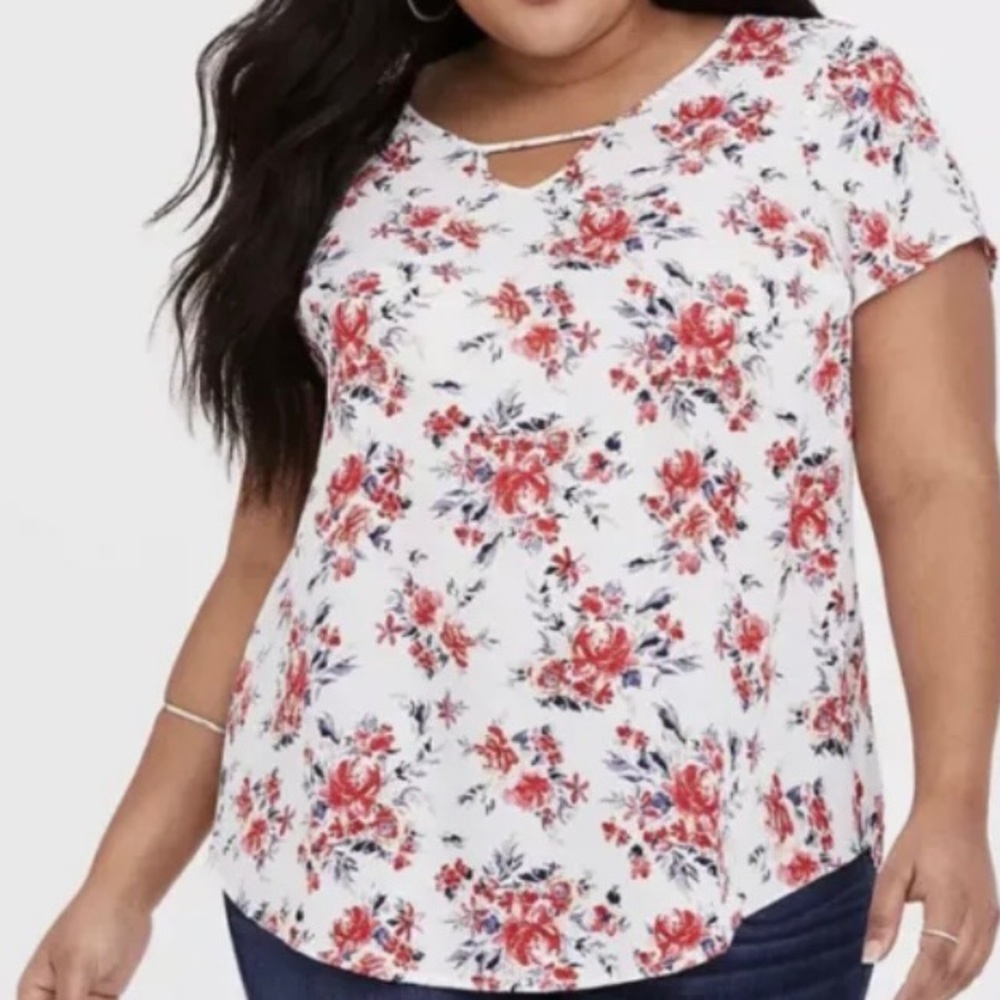 NWT Torrid White w/ Red & Blue Floral Print Georgette Blouse Size 2
